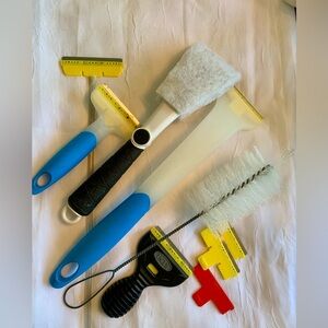 Assorted Cleaning Tools Set with Blue and Yellow Handles